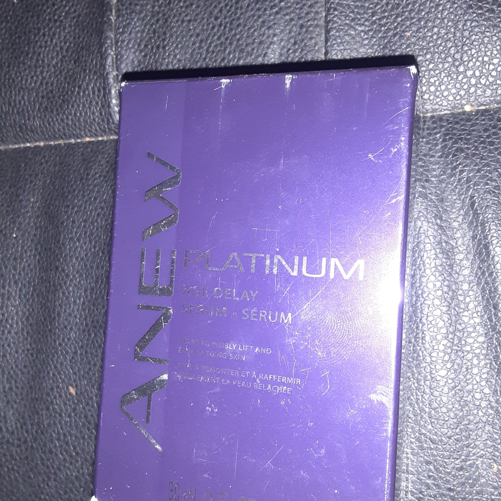 Avon Anew Platinum Age Delay Serum - Purple and Black - Picture 4 of 11